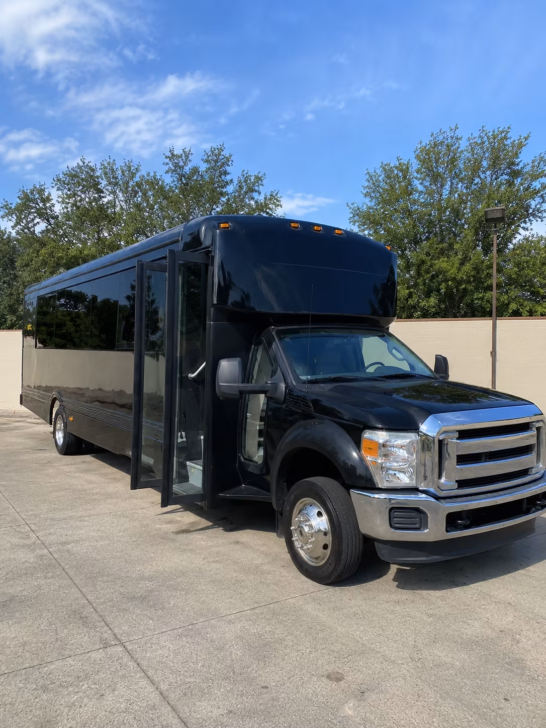 boston 20 passenger party bus