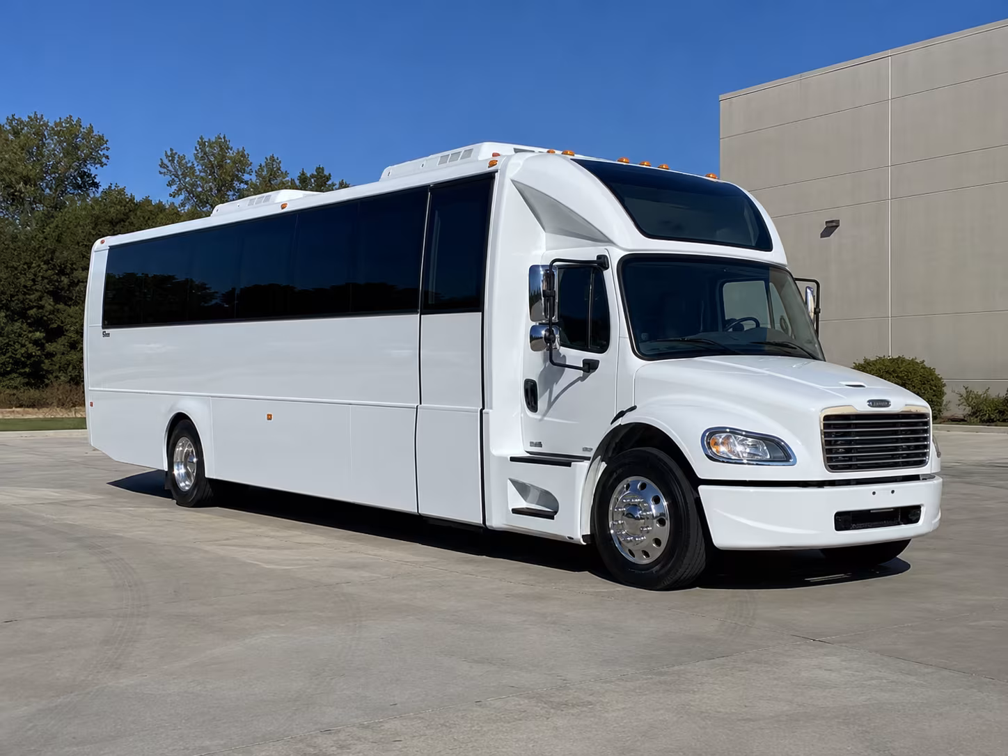 boston 28 passenger party bus