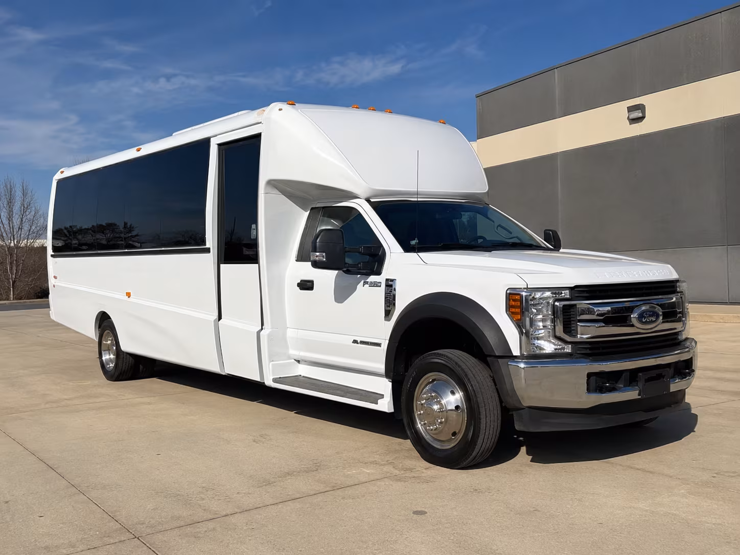 secure transportation for your next bachelor or bachelorette party 2