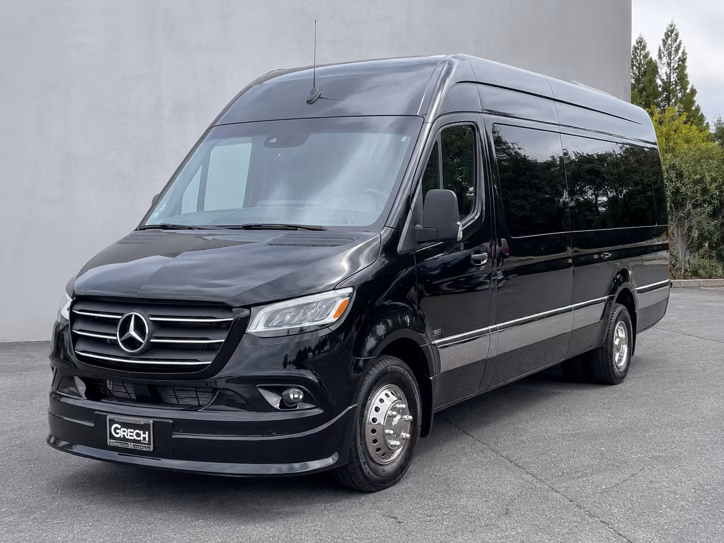 wedding shuttle buses that keep your boston celebration on schedule